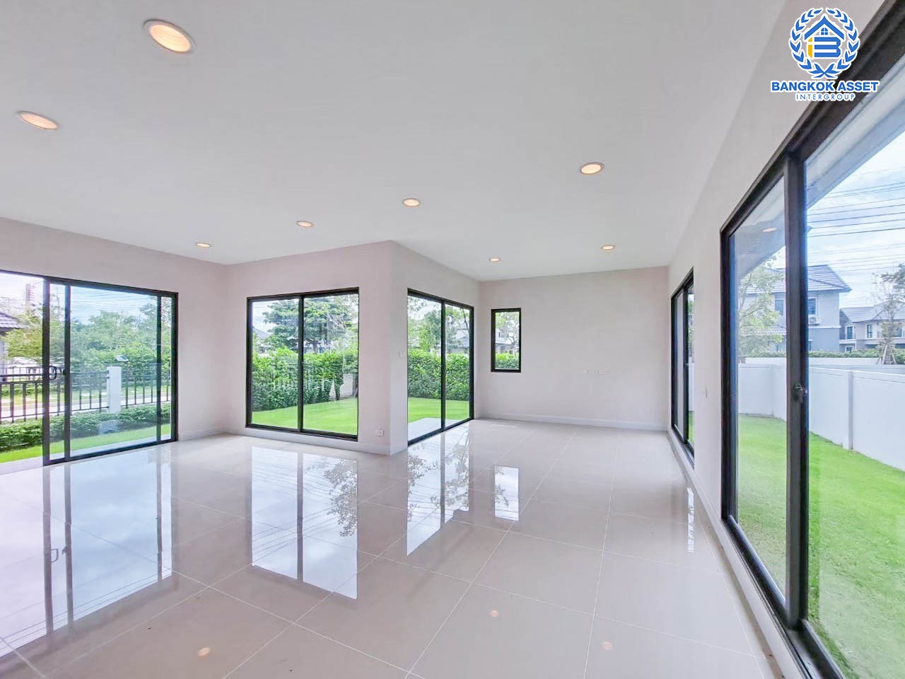 *****บ้านเดี่ยวมือสอง ย่านนนทบุรี ม.เพฟ ปิ่นเกล้า-ศาลายา หลังมุม เนื้อที่กว้างขวางมากถึง 71.8 ตร.ว. ฟังก์ชัน 5 ห้องนอน 3 ห้องน้ำ ที่จอดรถ 2 คัน บ้านสวย พร้อมเข้าอยู่ได้ทันที บนทำเลแห่งการเดินทาง เชื่อมต่อได้หลายเส้นทาง ใกล้รถไฟฟ้าสายสีแดงอ่อน "สถานีศาลายา"